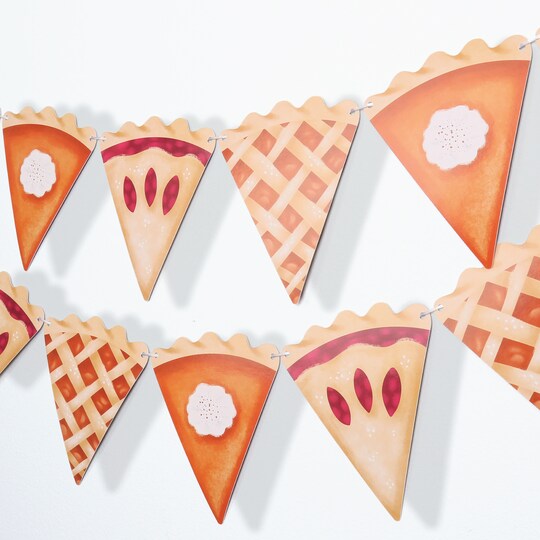 Big Dot of Happiness; Big Dot of Happiness Holiday Pie Garland Banner, Thanksgiving Decor, Friendsgiving Party Banner, Thanksgiving Pie Banner, 15 Feet of Cord, 15 Shaped Pies; Category:Banners; Image:1